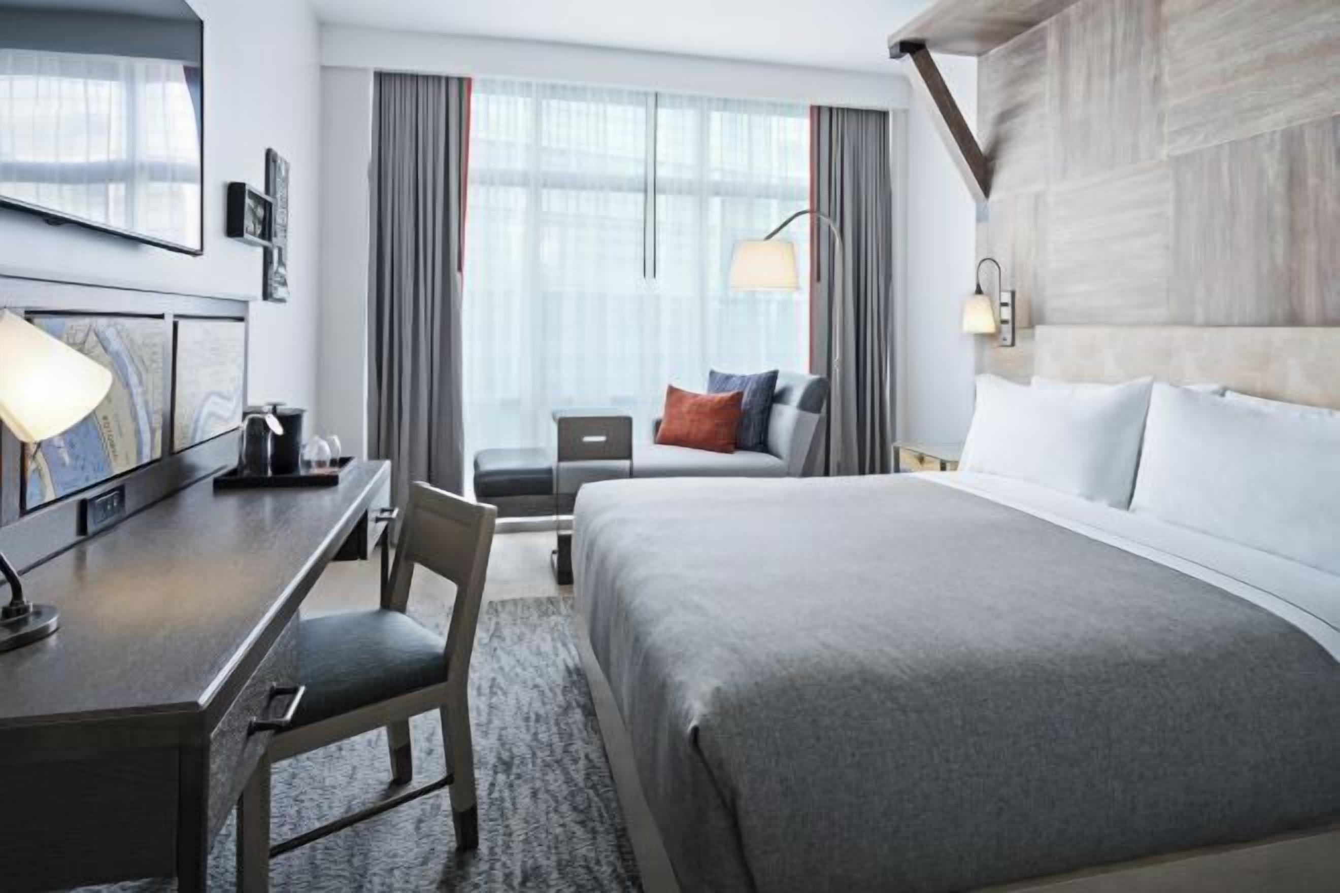 Literie de qualité supérieure, coffres-forts dans les chambres, bureau