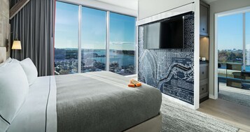 Suite Studio, 1 très grand lit, non-fumeurs, vue fleuve | Literie de qualité supérieure, coffres-forts dans les chambres, bureau