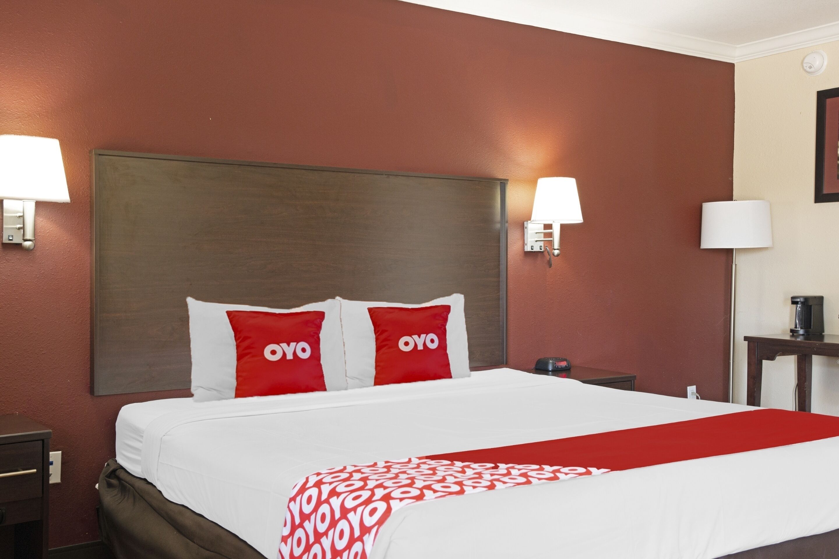 premium room, 1 king bed, accessible | desk, iron/ironing board, free wifi, bed sheets