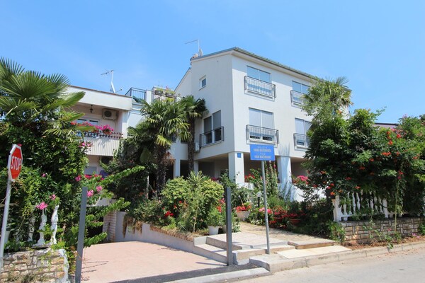 Rooms And Apartments Sally - Rovigno