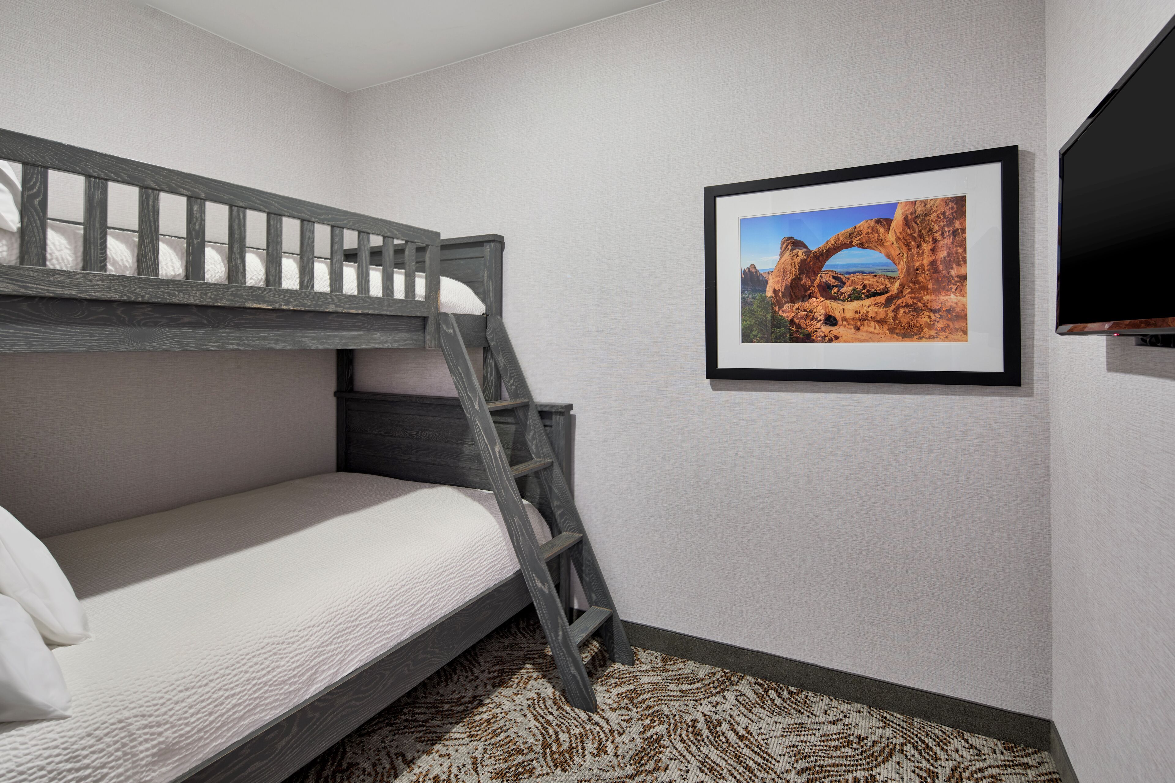 Premium bedding, in-room safe, desk, laptop workspace