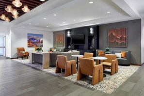 Lobby sitting area - SpringHill Suites by Marriott Moab (Moab)