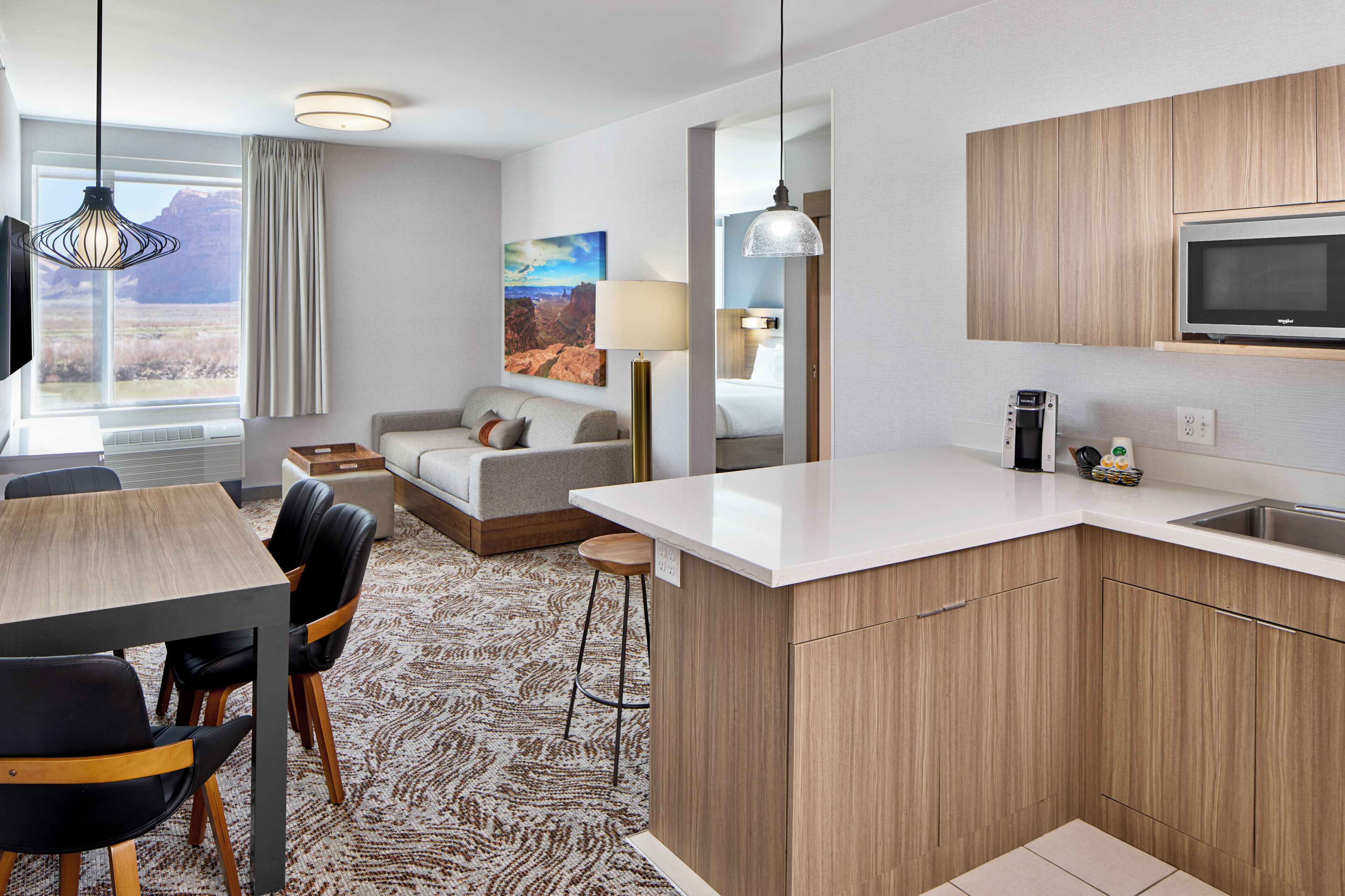 Premium bedding, in-room safe, desk, laptop workspace