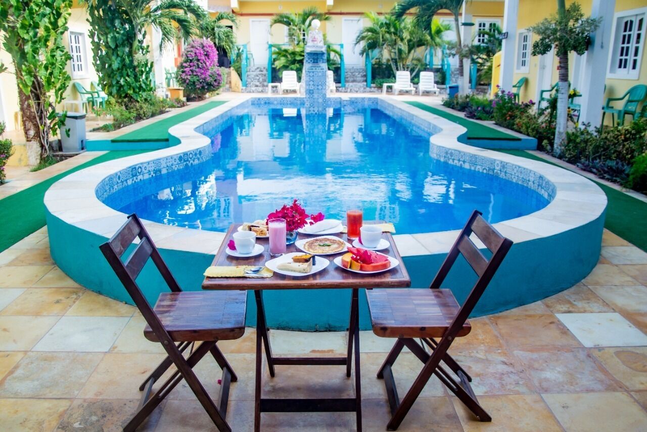 Café da manhã com buffet grátis todos os dias