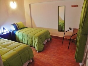 Standard Twin Room, Private Bathroom | In-room safe, free WiFi - Siete Colores Hostel (San Pedro de Atacama)