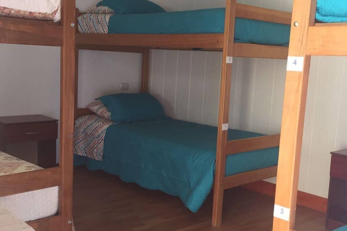 Standaard slaapzaal, gemeenschappelijke badkamer (6 paxs) | Een kluis op de kamer, gratis wifi