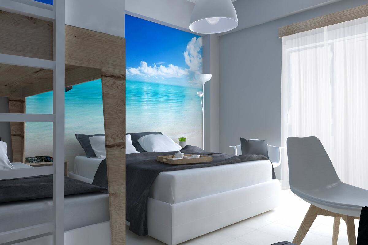 Family Suite | Desk, soundproofing, cribs (free), WiFi (free)