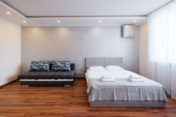 Comfort Apartment | 1 bedroom, in-room safe, soundproofing, iron/ironing board