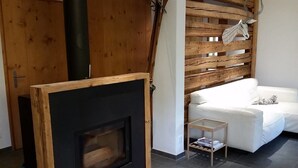 Apartamento, 2 habitaciones, balcón | Sala de estar