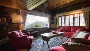 Chalet, 5 Schlafzimmer, Balkon, Bergblick | Wohnzimmer