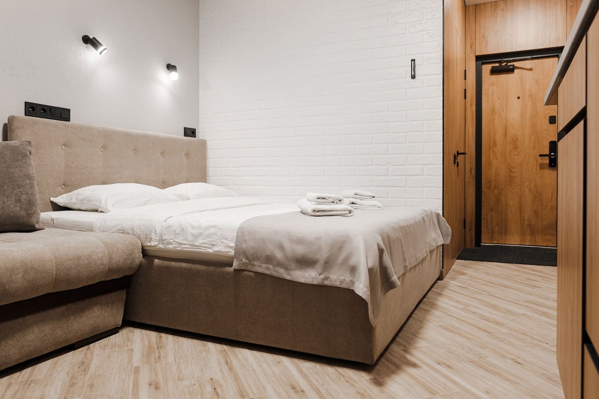 Eenvoudige studio | 1 slaapkamer, een kluis op de kamer, individueel gedecoreerd
