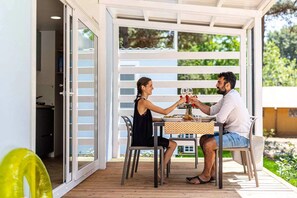 Mobile Home, 2 Bedrooms (Air Conditioning) | Terrace/patio - Bi village (Fazana)