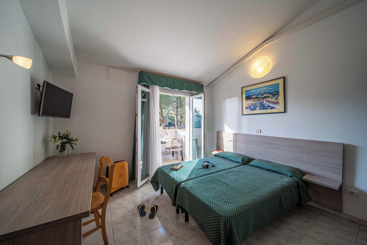 Studio (Balcony) | Bed sheets