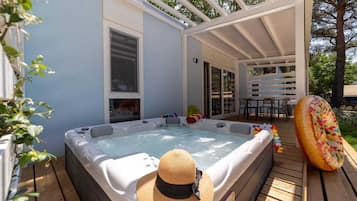 Mobile Unterkunft, 2 Schlafzimmer (Air Conditioning) | Terrasse/Patio