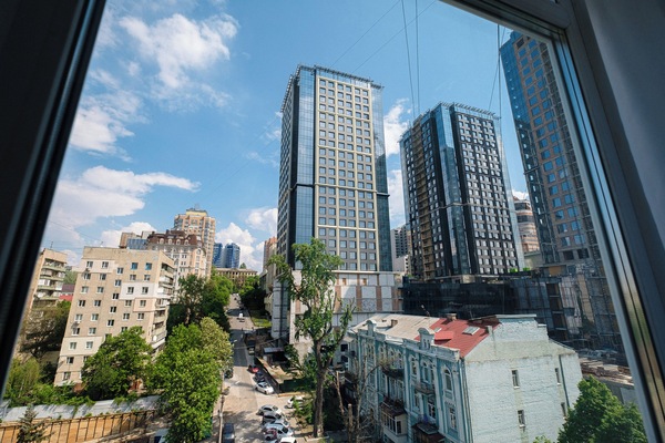Superior Studio (Velyka Vasylkivska St, 85-87) | City view