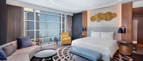 CORNER ROOM With VIEW | 1 bedroom, hypo-allergenic bedding, down comforters, minibar