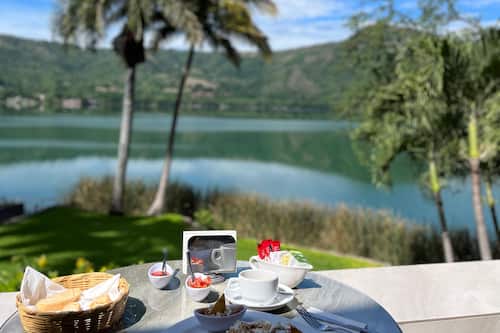 Desayuno completo incluido todos los días