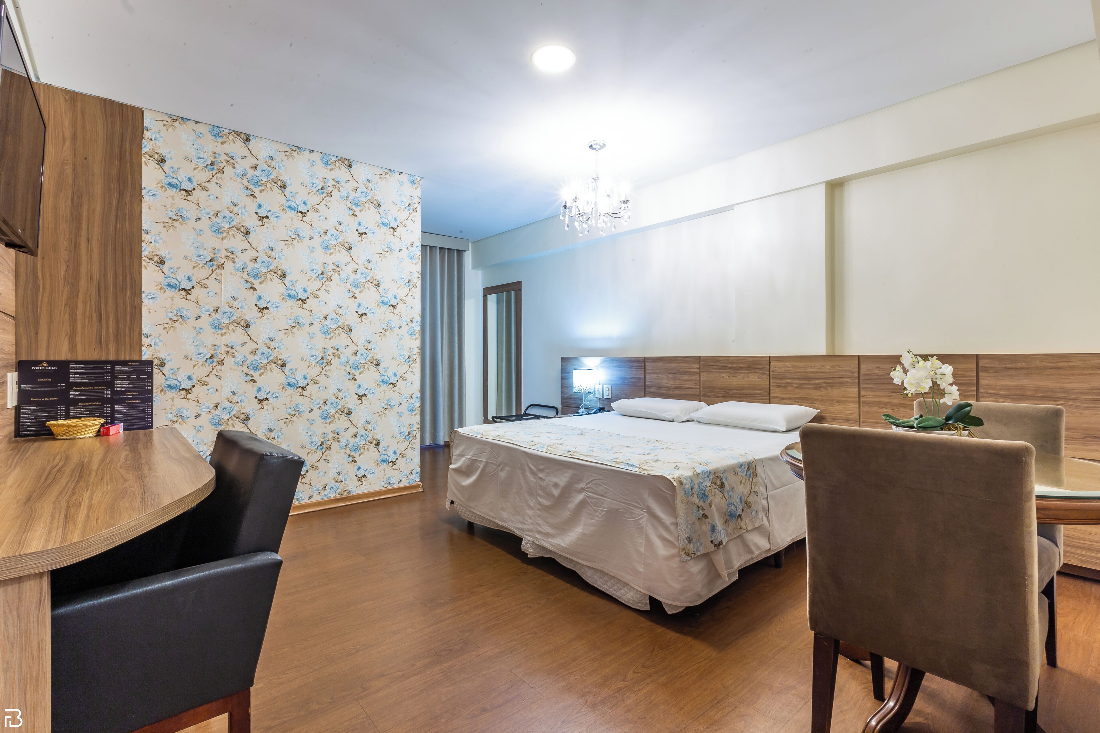 presidential double room | minibar, desk, laptop workspace, blackout curtains