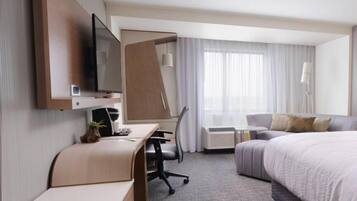 Escritorio y espacio para trabajar con laptop