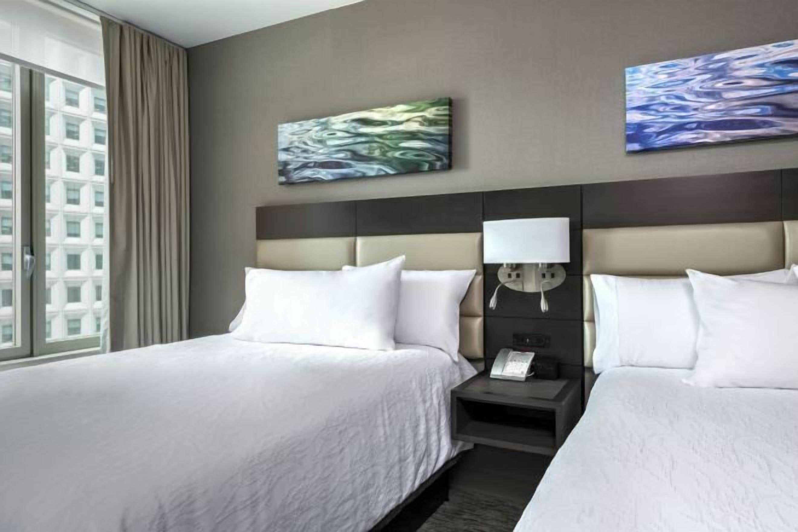 防过敏的被褥、客房内保险箱、办公桌、笔记本电脑工作区