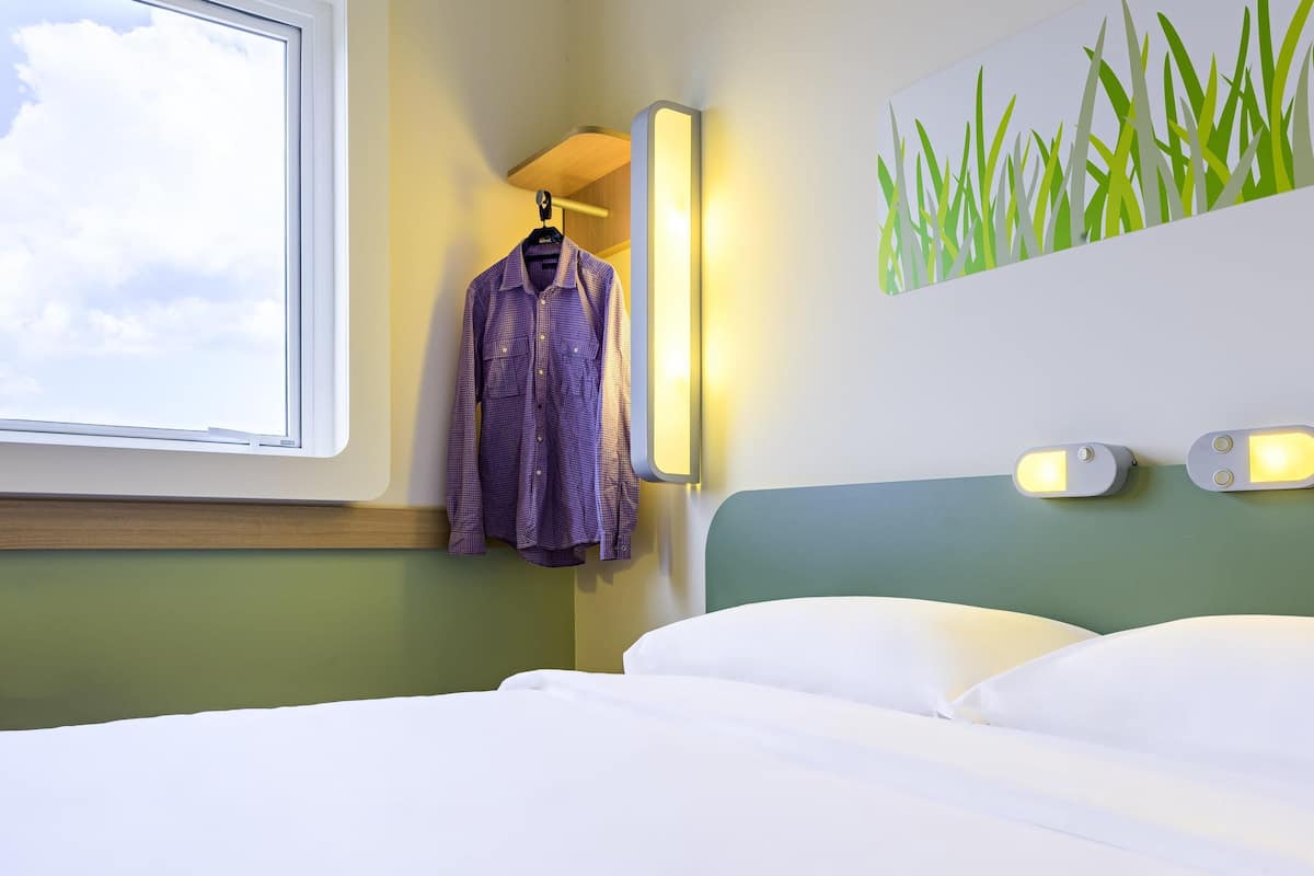 Lägenhet Standard - 1 dubbelsäng | Skrivbord, mörkläggningsgardiner, ljudisolering och gratis wi-fi