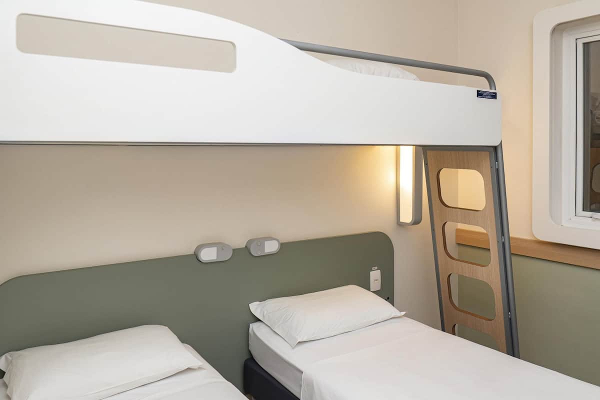 Standard Triple Room, 3 Single Beds