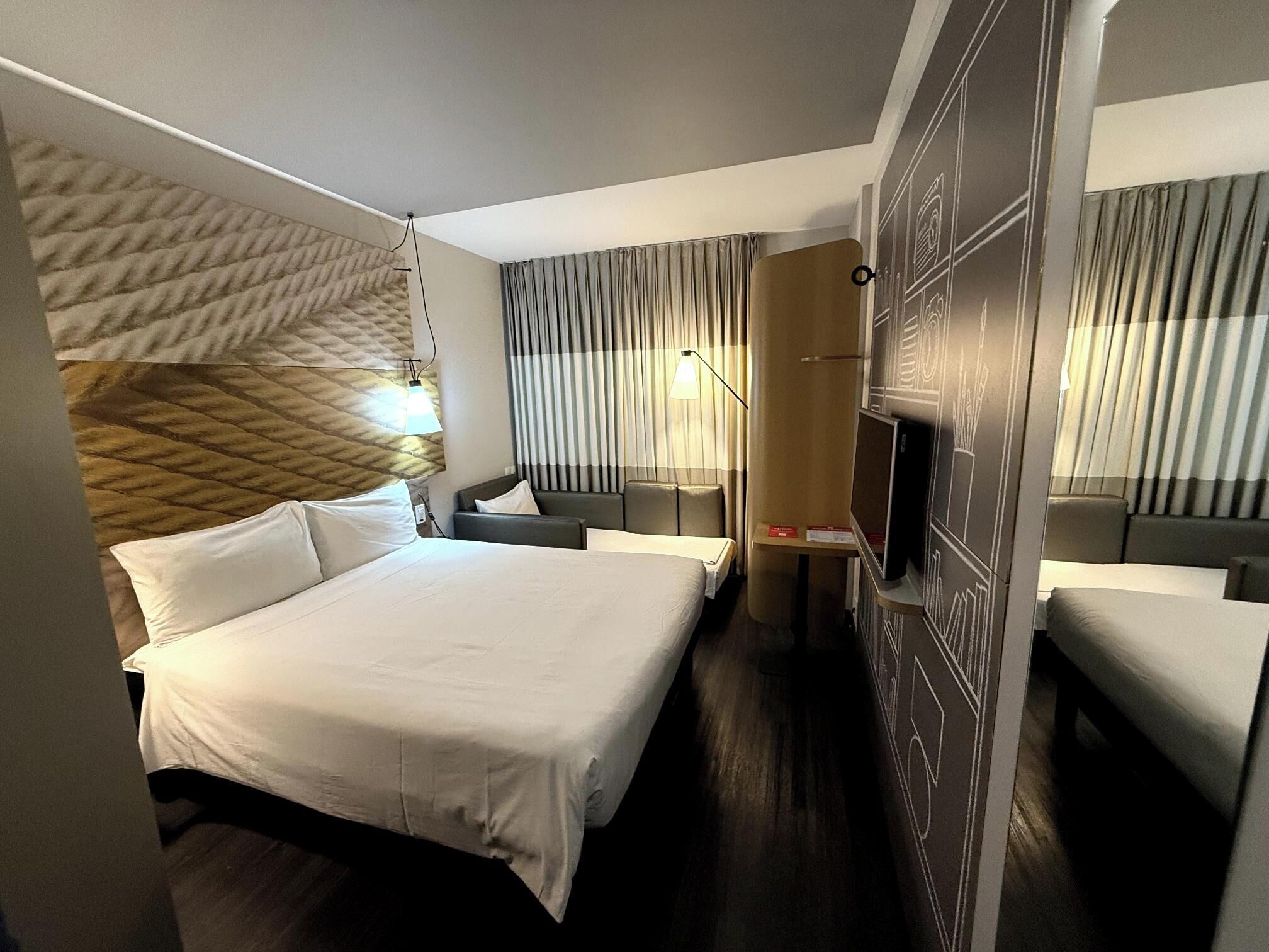 minibar, in-room safe, laptop workspace, soundproofing