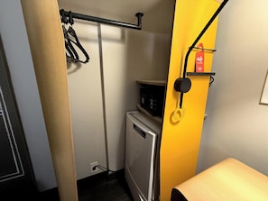 Minibar, coffres-forts dans les chambres