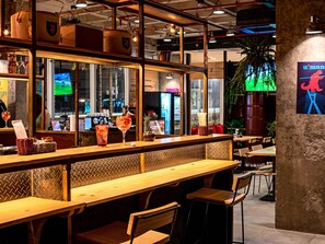 Bar (en el alojamiento)