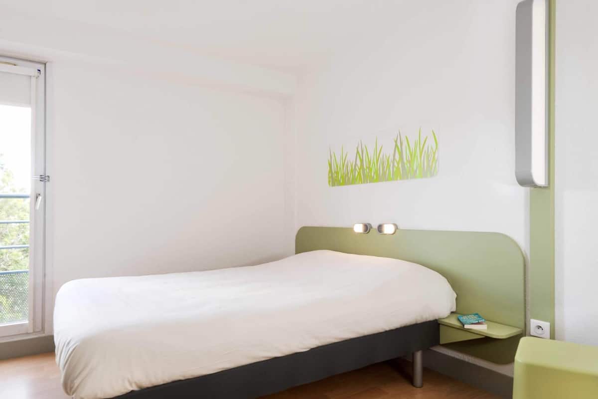 Habitación doble | Escritorio, insonorización, cunas gratuitas y wifi gratis