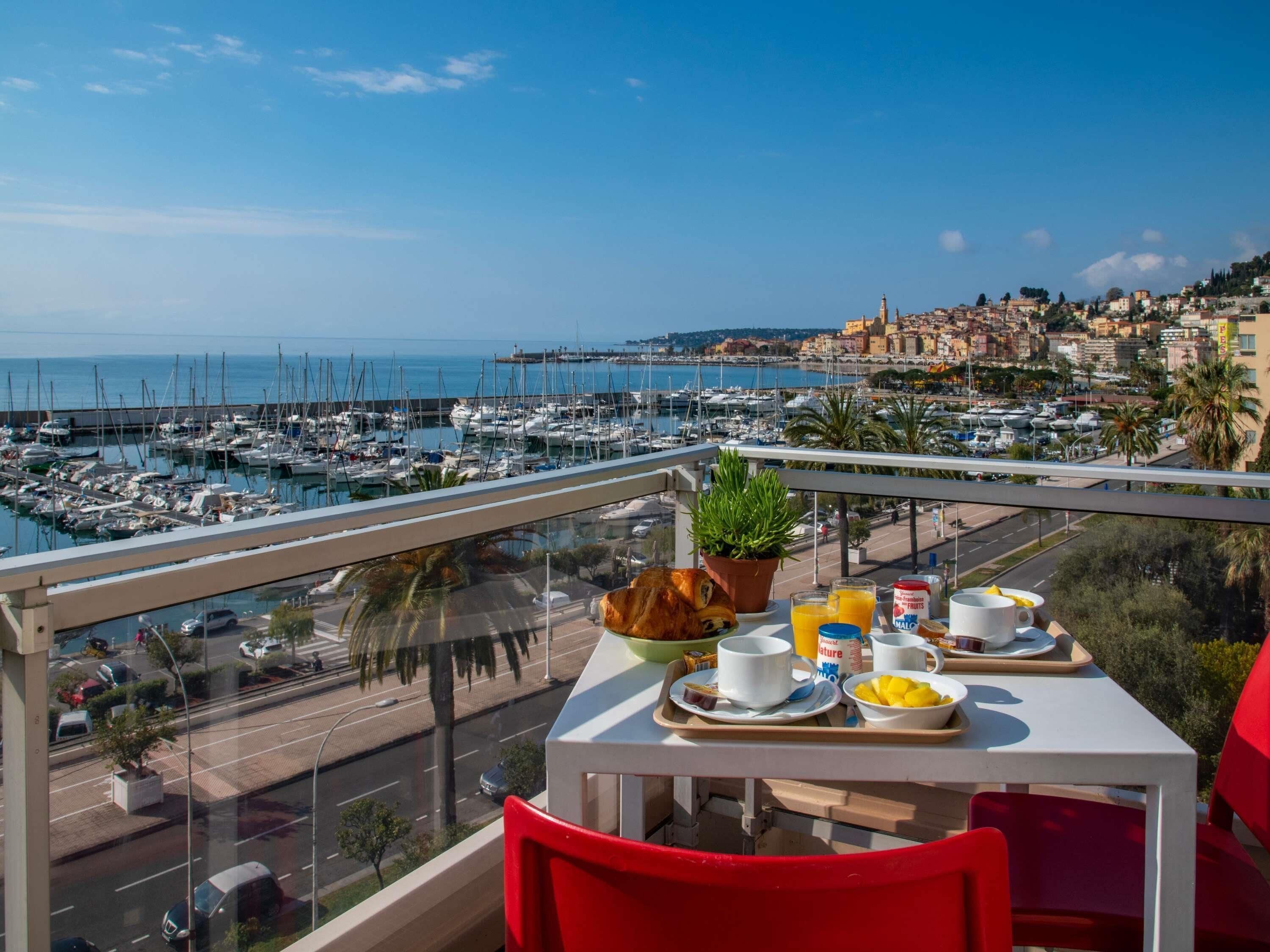 Double Room, 1 Double Bed, Sea View | Desk, soundproofing, free WiFi