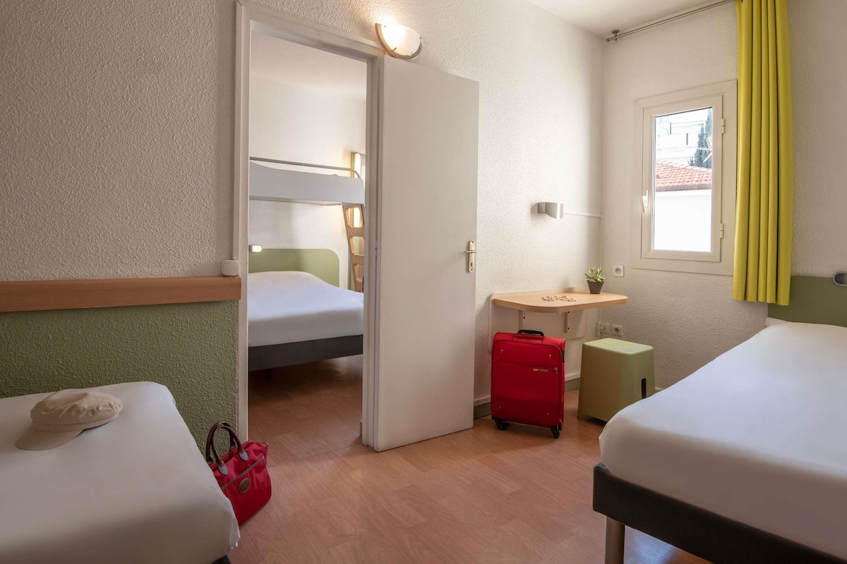 Family Room, 2 Double Beds