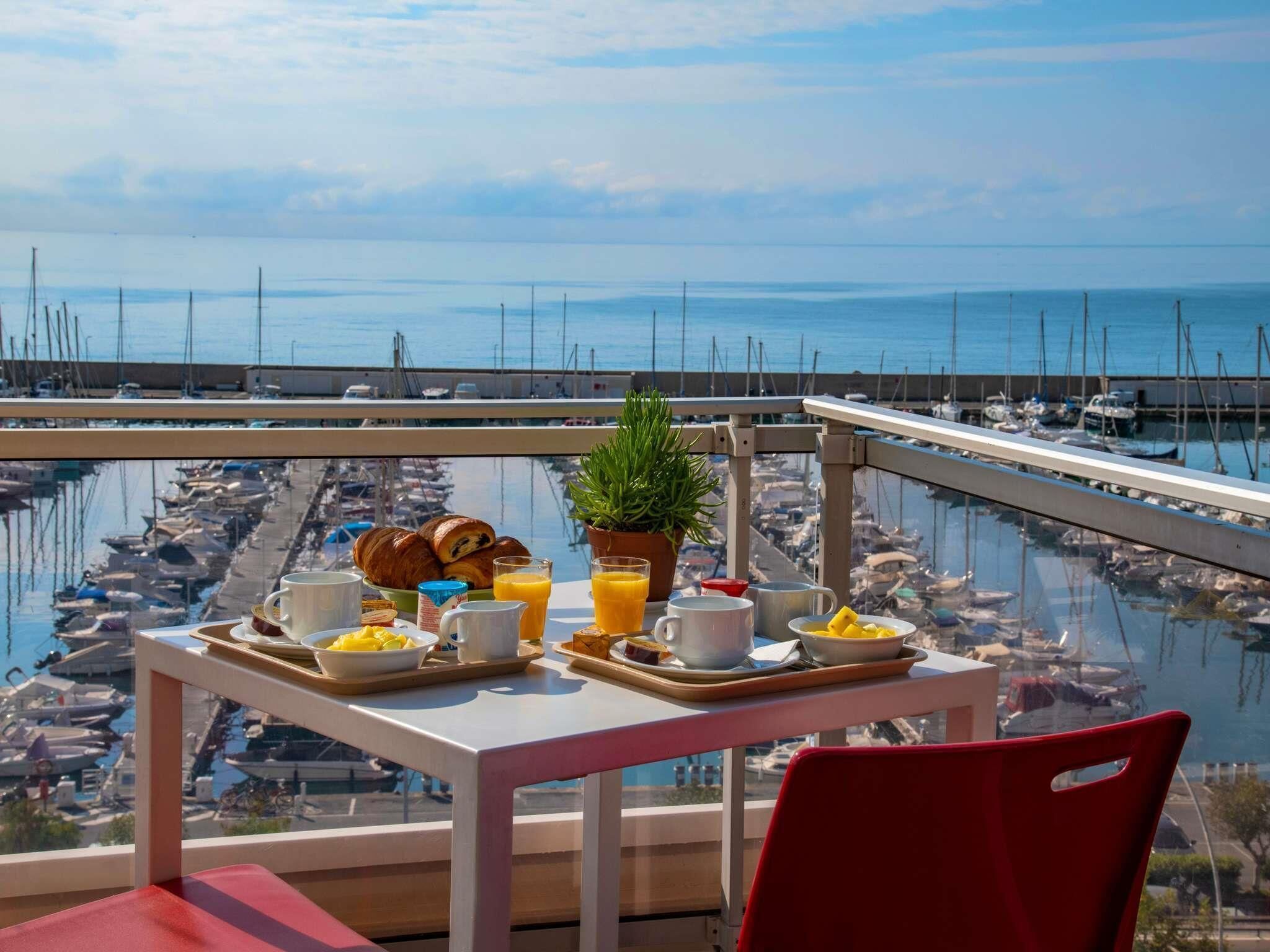 Double Room, 1 Double Bed, Sea View | Desk, soundproofing, free WiFi