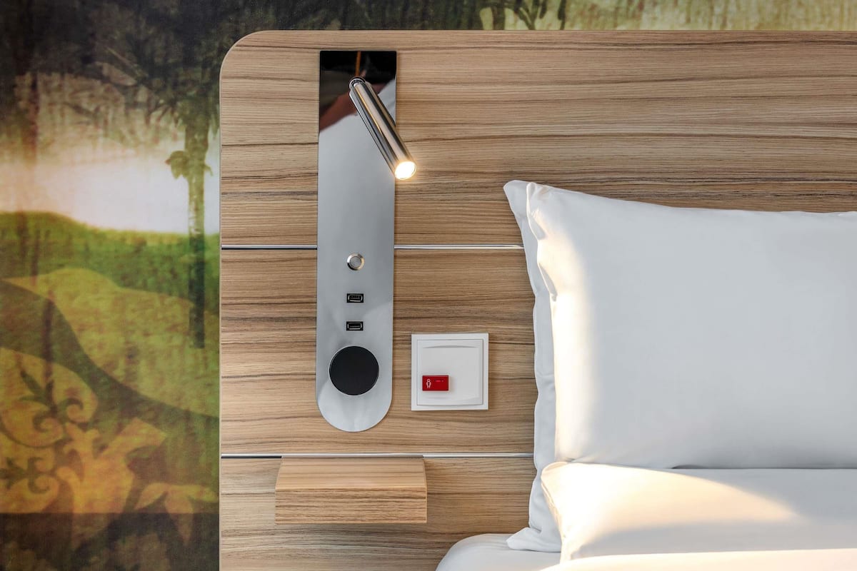 Hypo-allergenic bedding, in-room safe, blackout curtains, soundproofing