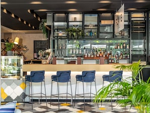 酒吧(店内)
