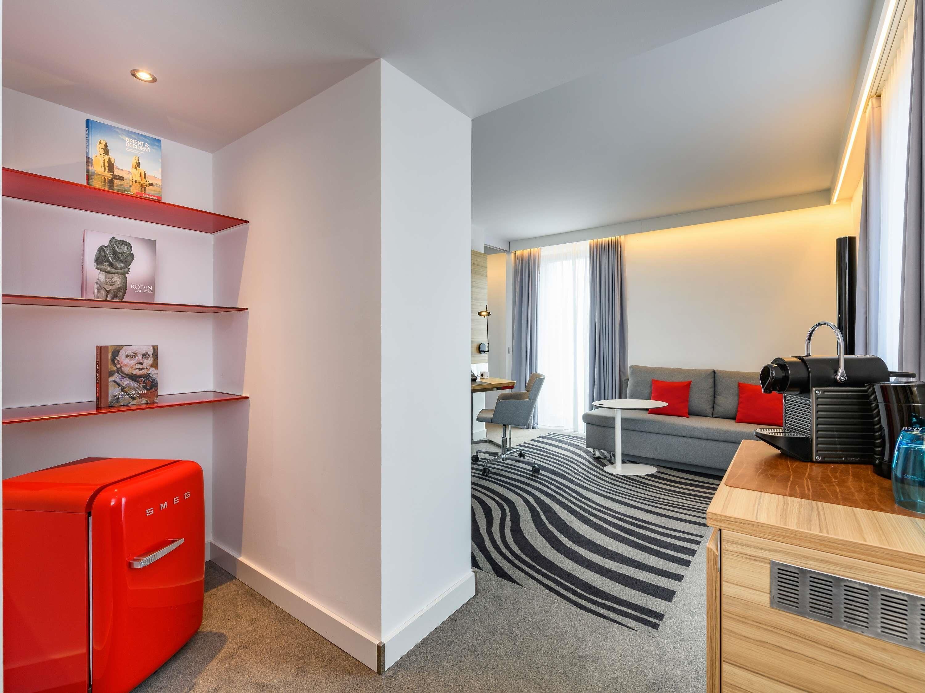 Suíte | Roupas de cama antialérgicas, cofres nos quartos, cortinas blackout