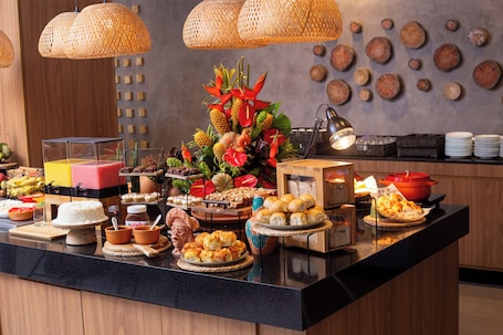 Desayuno buffet diario (BRL 38 por persona)
