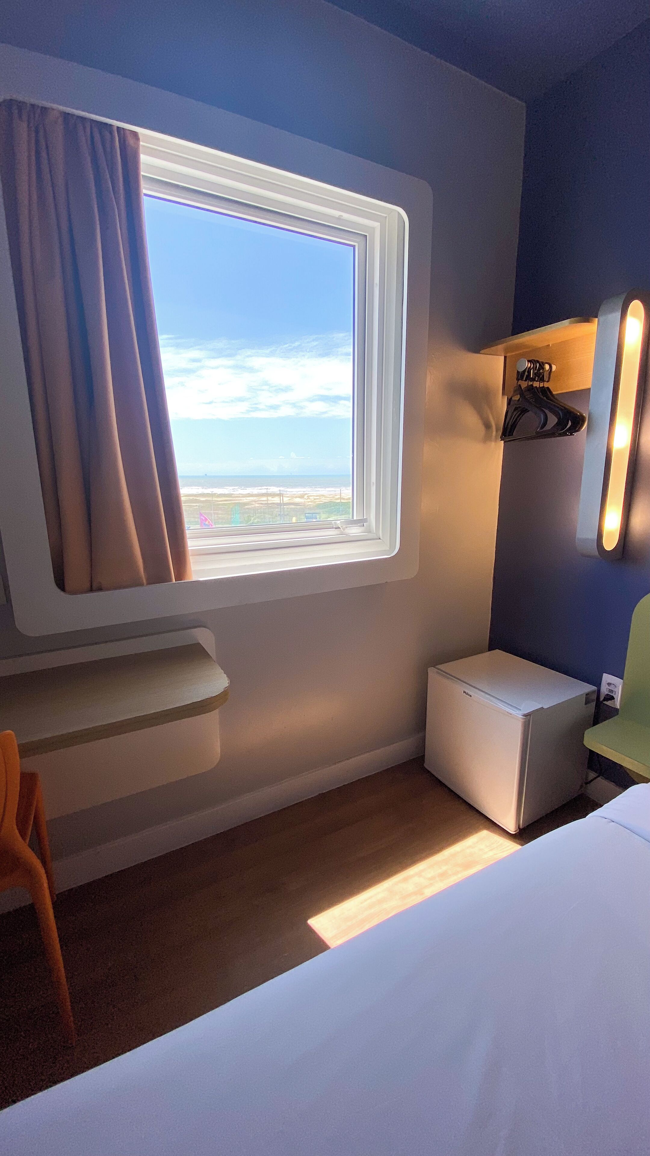 apartamento de 1 quarto com vista do mar. | 1 bedroom, desk, soundproofing, free wifi