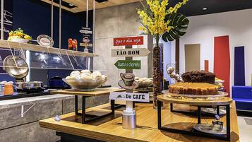 Dagelijks continentaal ontbijt (BRL 39 per persoon)