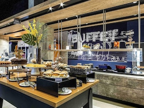 Daily continental breakfast (BRL 39 per person) - ibis budget Manaus (Manaus)