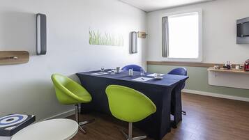 ์ฑ
์, ๋ค๋ฆฌ๋ฏธ/๋ค๋ฆฌ๋ฏธํ, ๋ฌด๋ฃ WiFi, ์นจ๋ ์ํธ