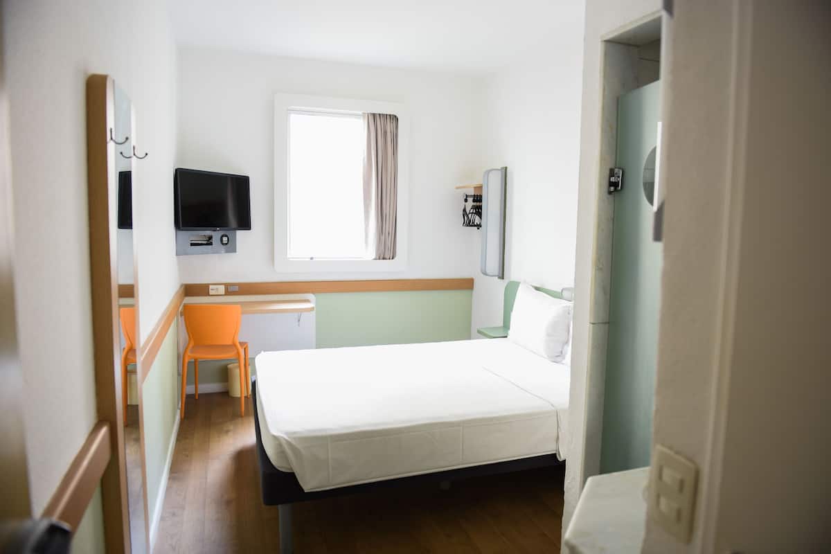 Standard Room, 1 Double Bed | Free WiFi
