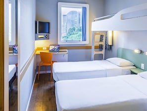 Standard Twin Room, 3 Twin Beds | Free WiFi