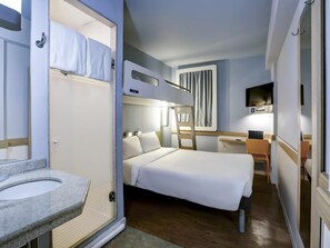 Apartment, Multiple Beds | Hypo-allergenic bedding, desk, laptop workspace, blackout drapes