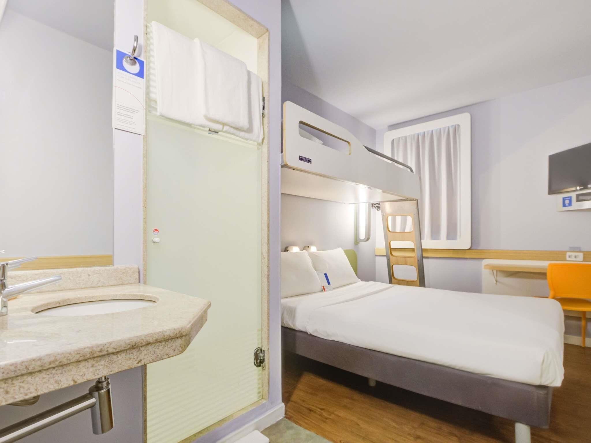 Apartment, Multiple Beds | Hypo-allergenic bedding, desk, laptop workspace, blackout drapes