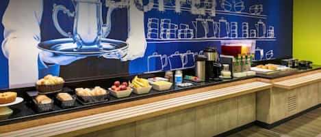 Colazione a buffet, servita tutte le mattine (37 BRL a persona)