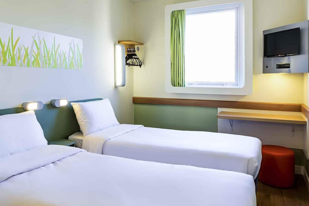 Desk, free WiFi, bed sheets