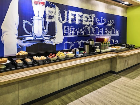 Restaurant. ibis budget RJ Praia de Botafogo