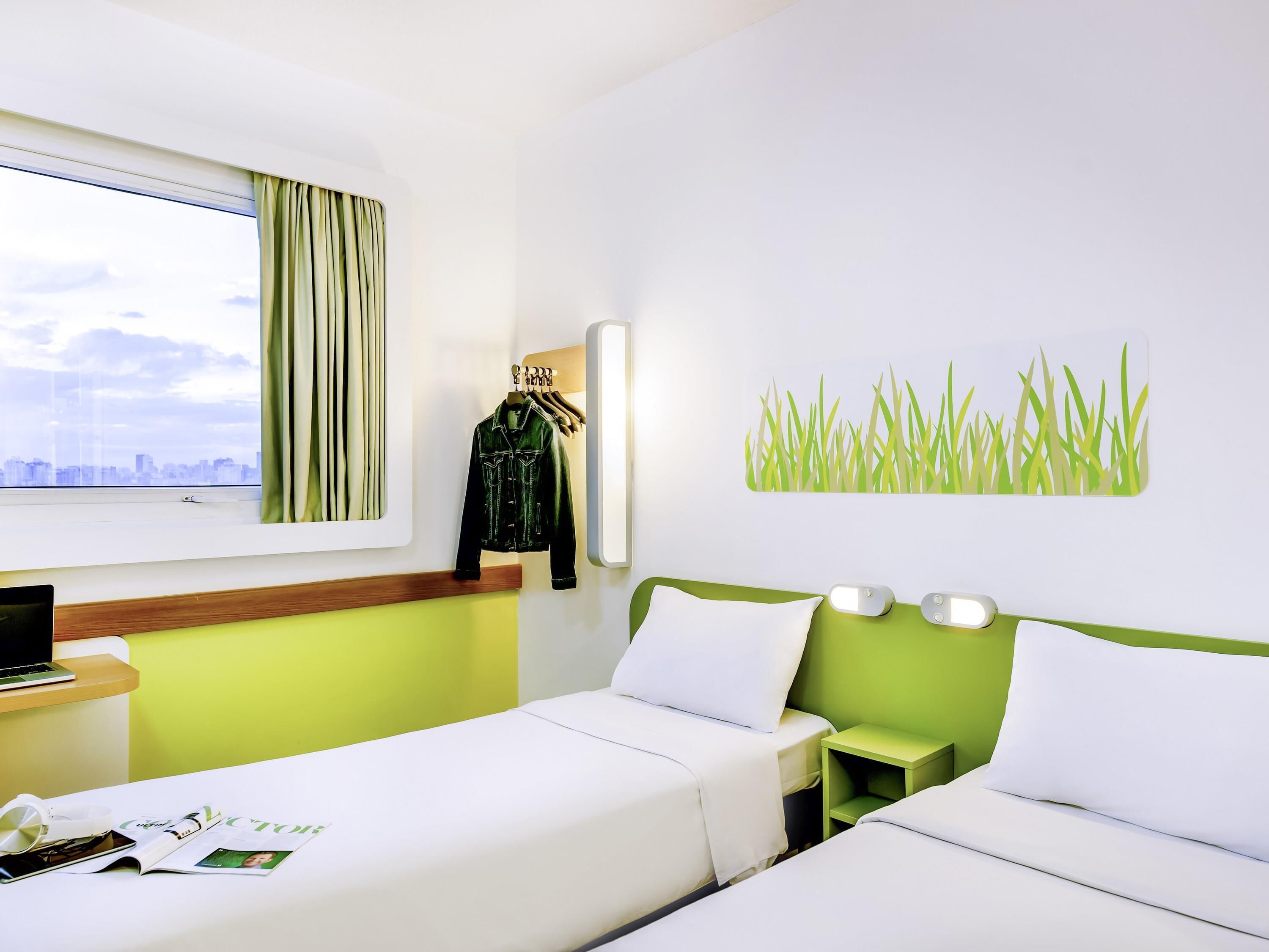 Kamar Standar, 2 Tempat Tidur Twin | Meja kerja, Wi-Fi gratis, dan seprai linen