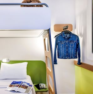 Standard-Zweibettzimmer, 3 Einzelbetten